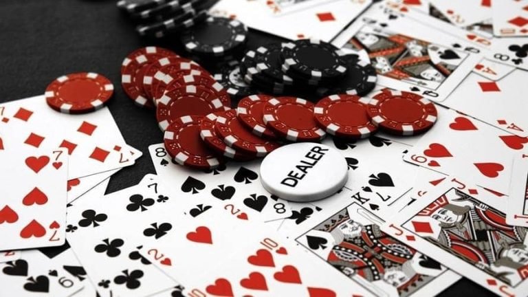 Live casino dengan dealer asli dan berbagai permainan judi langsung di dnaslot
